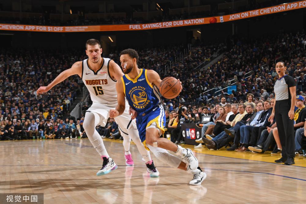 到他在斯诺 到他在斯诺