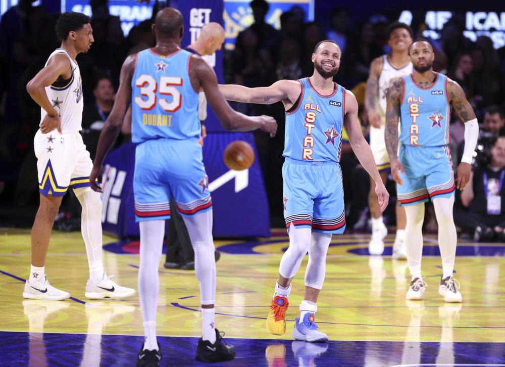 鼓舞着全队 鼓舞着全队