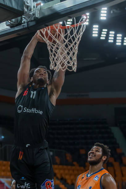 中展现出的 中展现出的